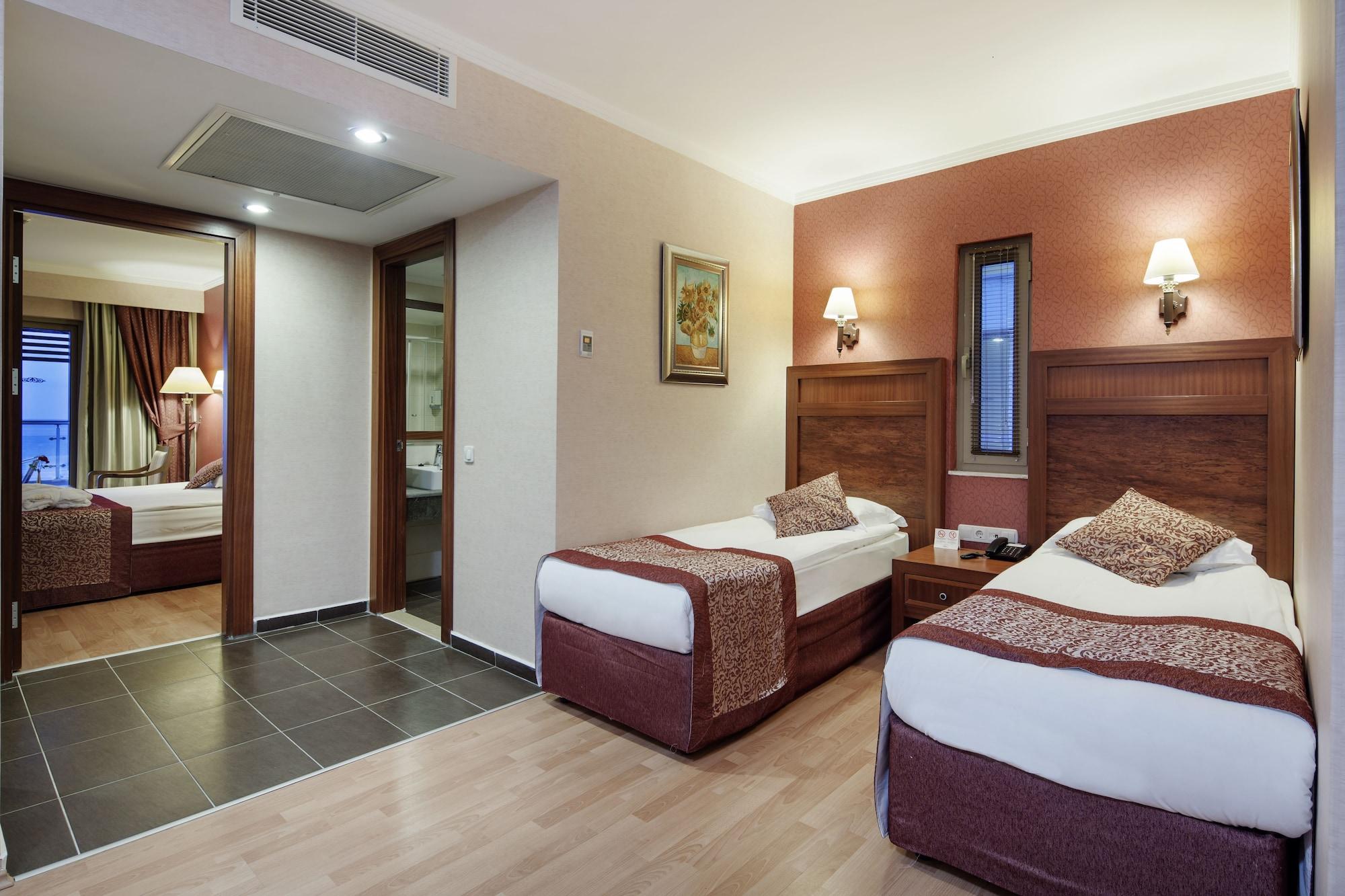Alba Royal Hotel (Adults Only) Side Esterno foto