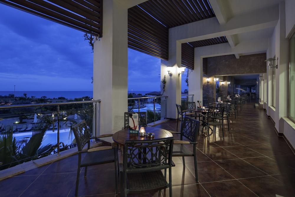 Alba Royal Hotel (Adults Only) Side Esterno foto